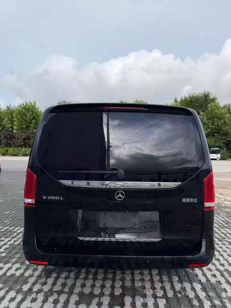 烟台22年奔驰V8