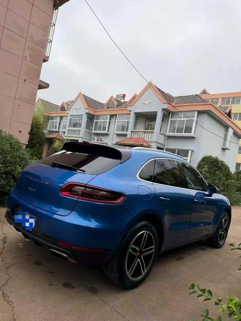 东营15年保时捷Macan9