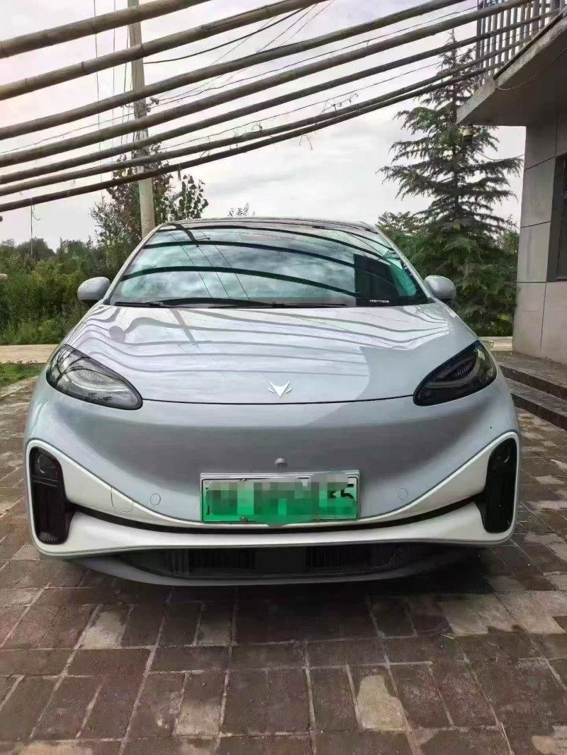 鄭州25年極狐汽車考拉1