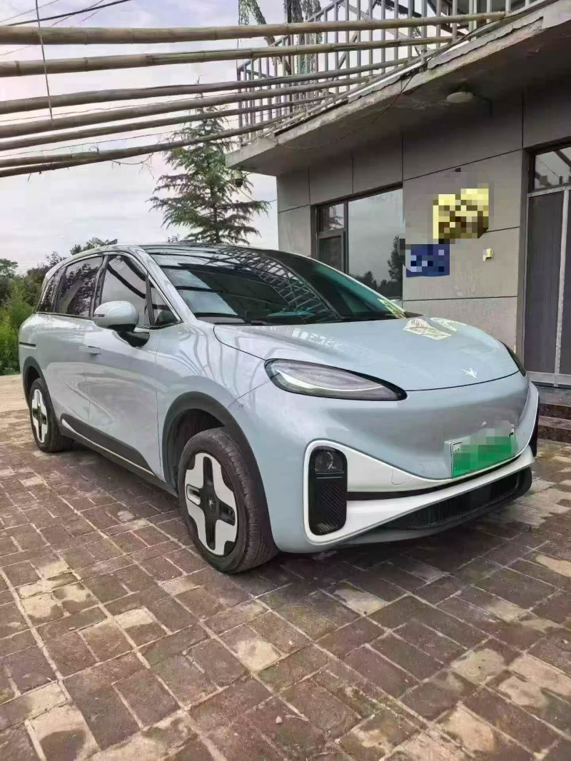 鄭州25年極狐汽車考拉3