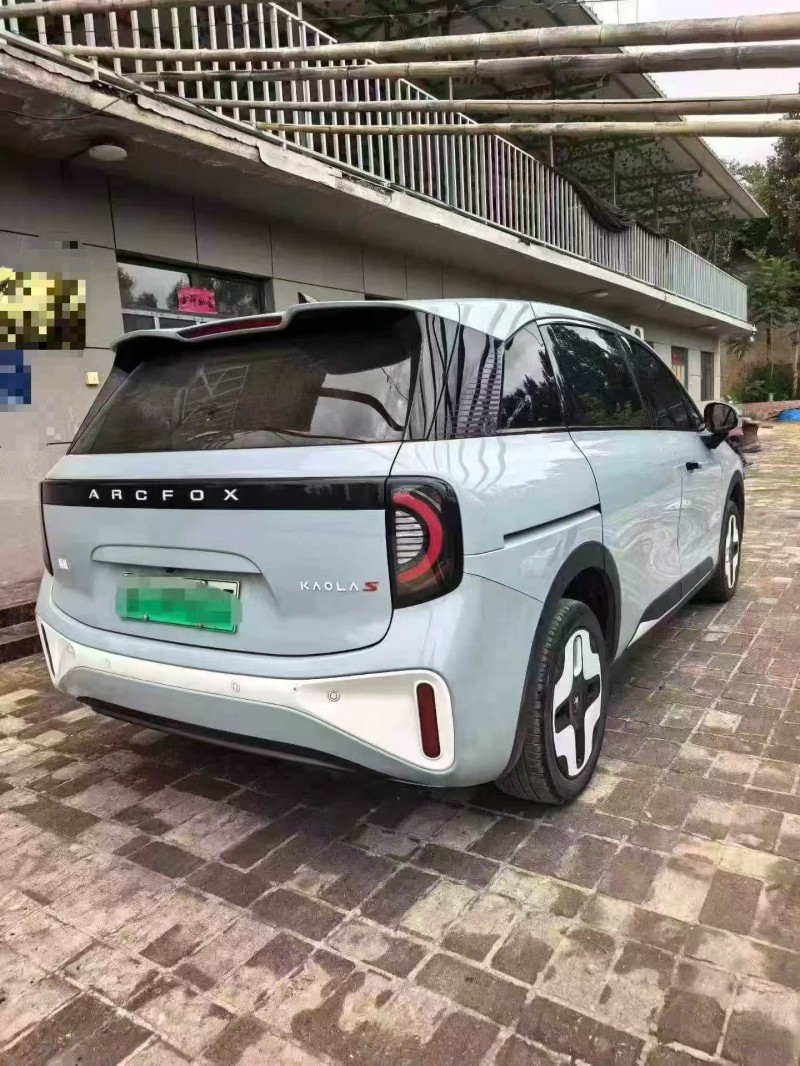 鄭州25年極狐汽車考拉7