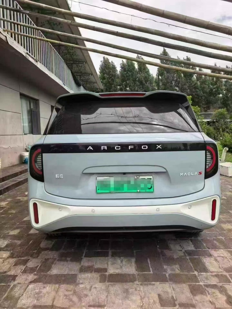 鄭州25年極狐汽車考拉9