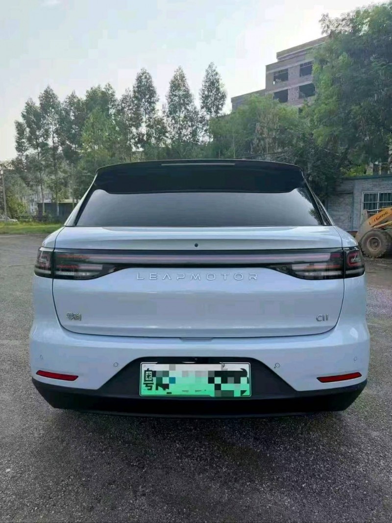 广州26年零跑汽车C118