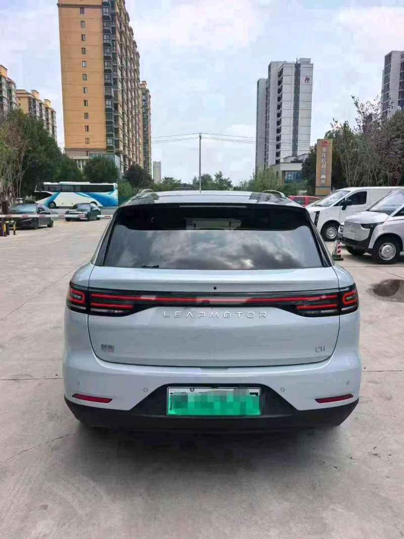 鹤壁26年零跑汽车C112