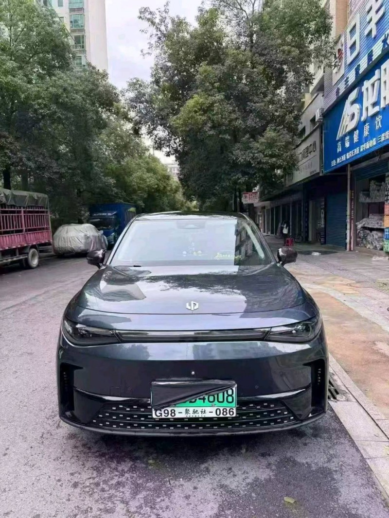 常德25年零跑汽车C101