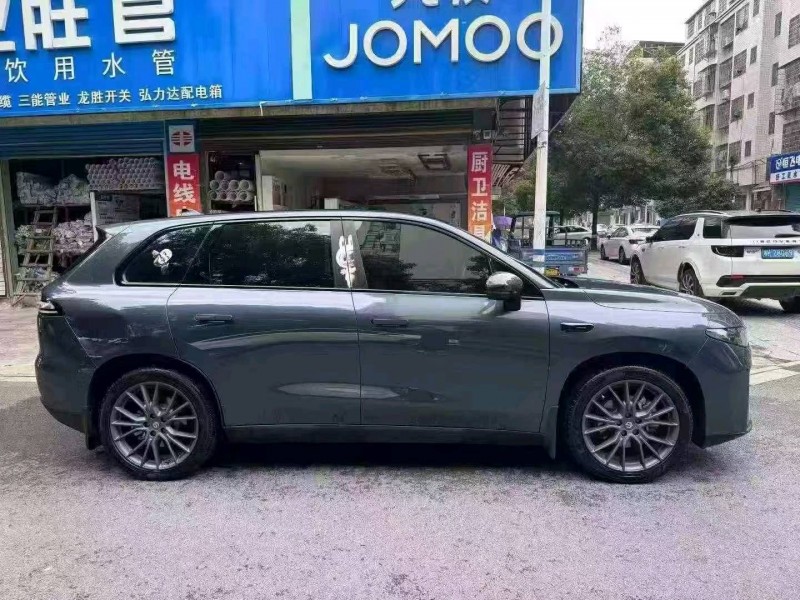 常德25年零跑汽车C102