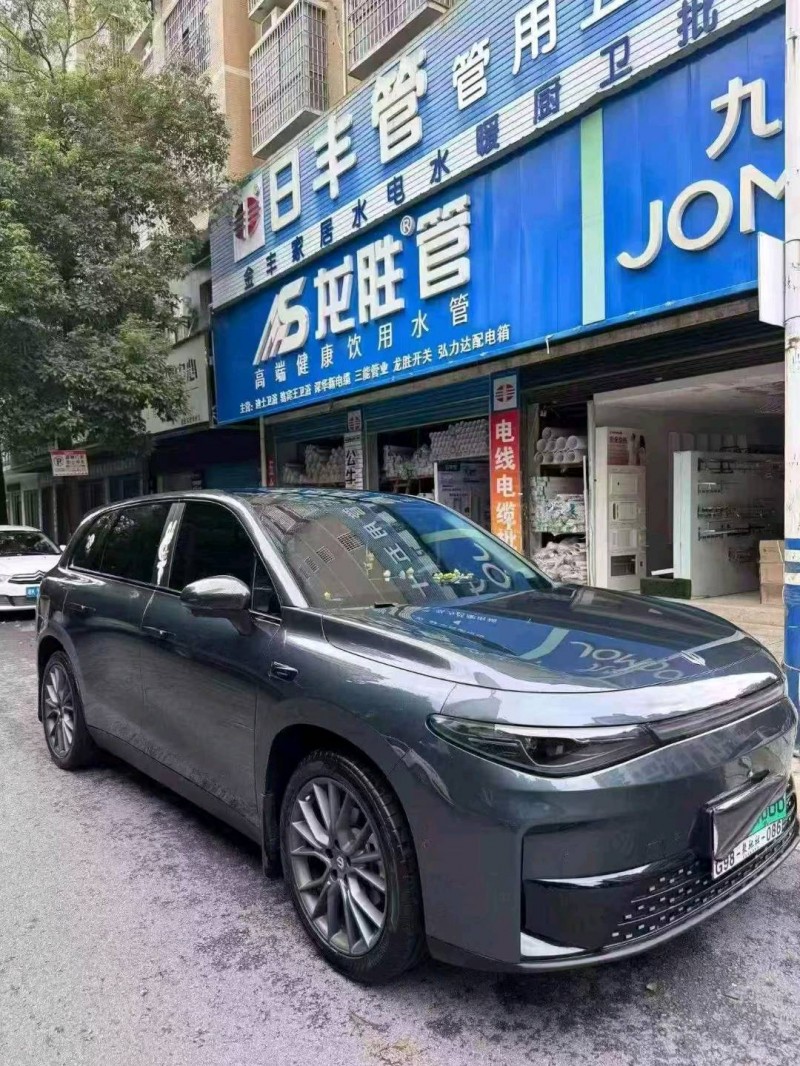 常德25年零跑汽车C103