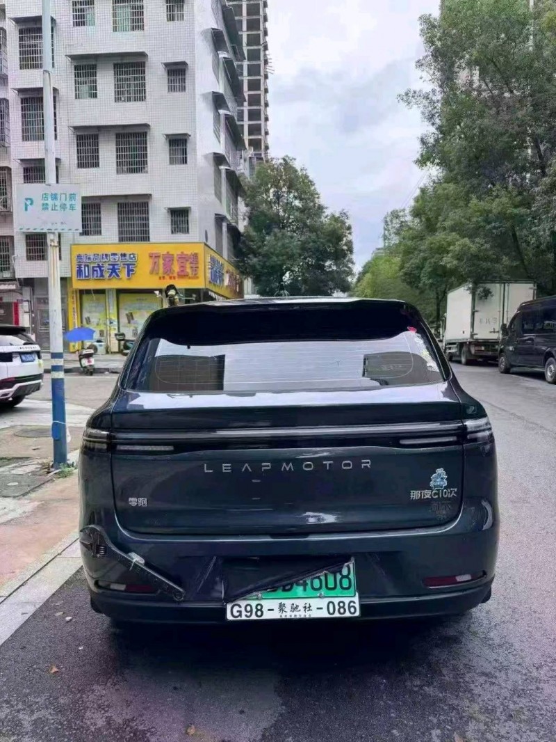 常德25年零跑汽车C105