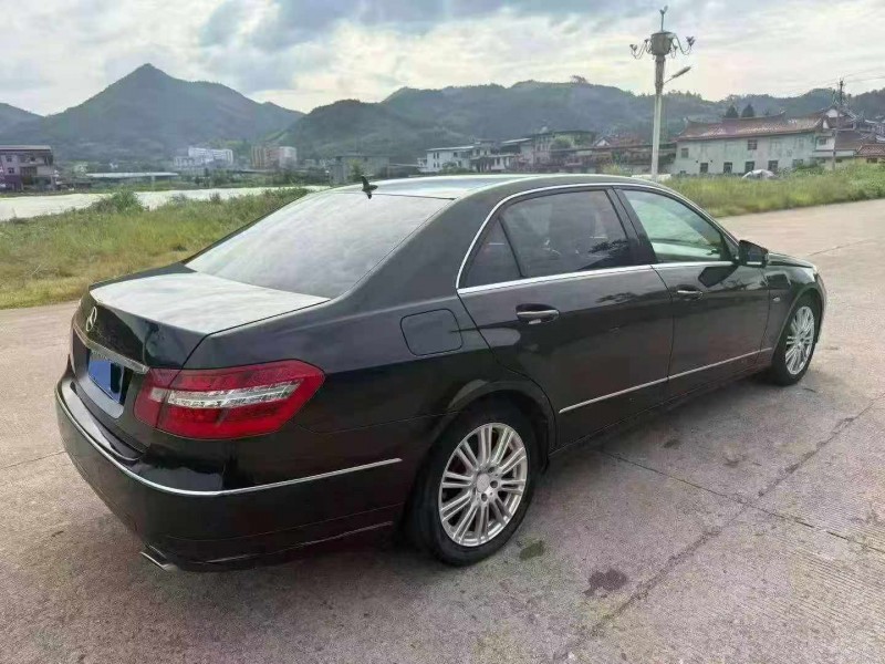 莆田13年奔驰E8