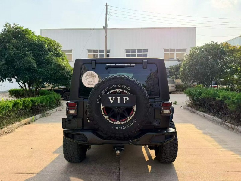 宿迁16年Jeep牧马人9