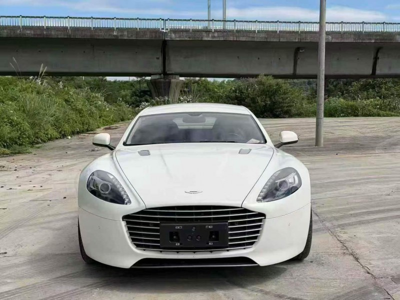 湘潭18年阿斯顿·马丁V8 Vantage1