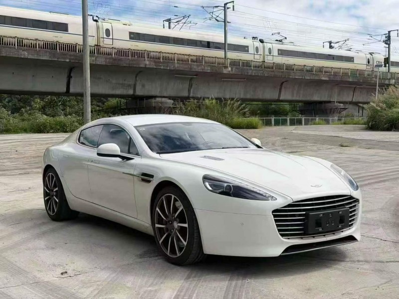 湘潭18年阿斯顿·马丁V8 Vantage2