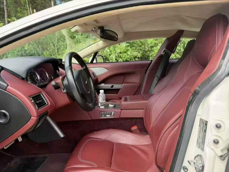 湘潭18年阿斯顿·马丁V8 Vantage4