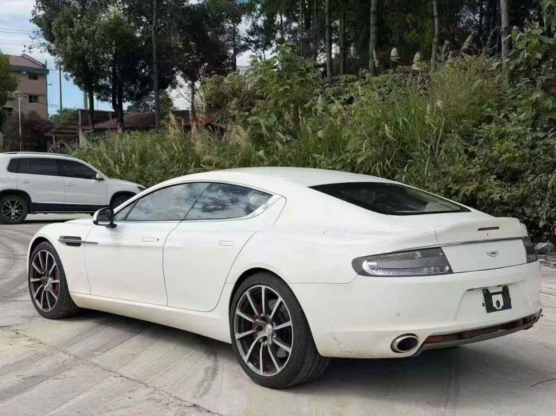 湘潭18年阿斯顿·马丁V8 Vantage7