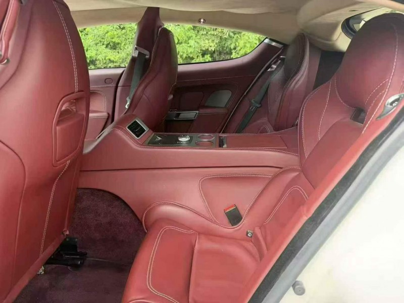 湘潭18年阿斯顿·马丁V8 Vantage9
