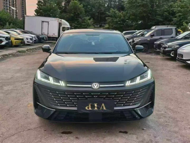 衡阳26年长安汽车逸动1