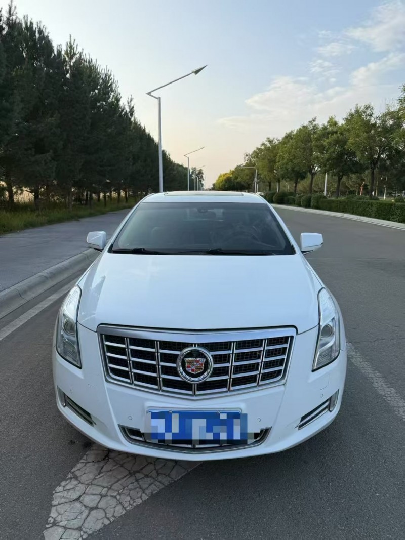 呼和浩特13年凯迪拉克XTS1