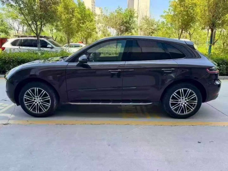 青島17年保時捷Macan7