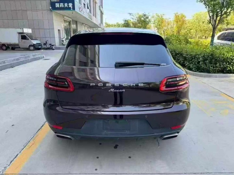 青島17年保時捷Macan9