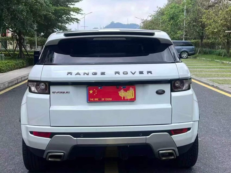 广州12年路虎极光4