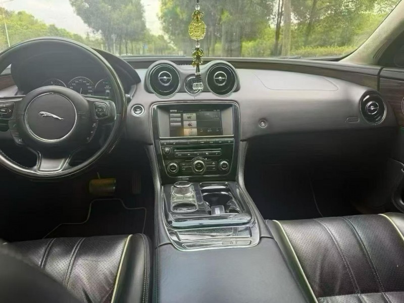 娄底12年捷豹XJ6