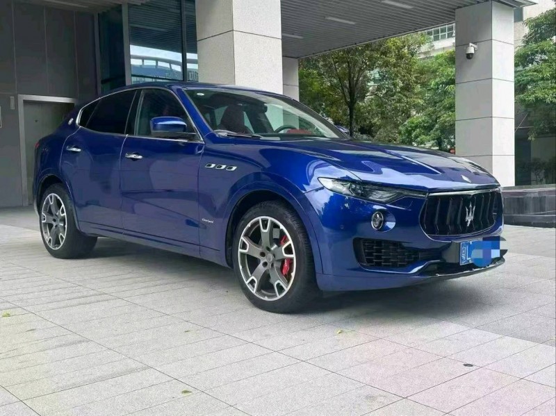 广州19年玛莎拉蒂Levante3