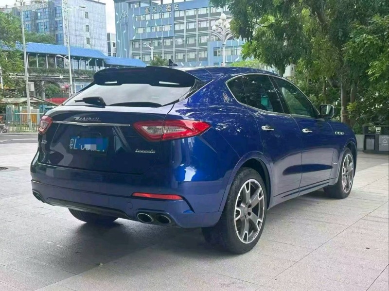 广州19年玛莎拉蒂Levante7