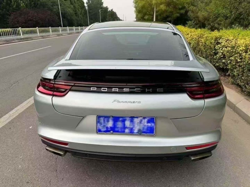 东营18年保时捷帕拉梅拉7