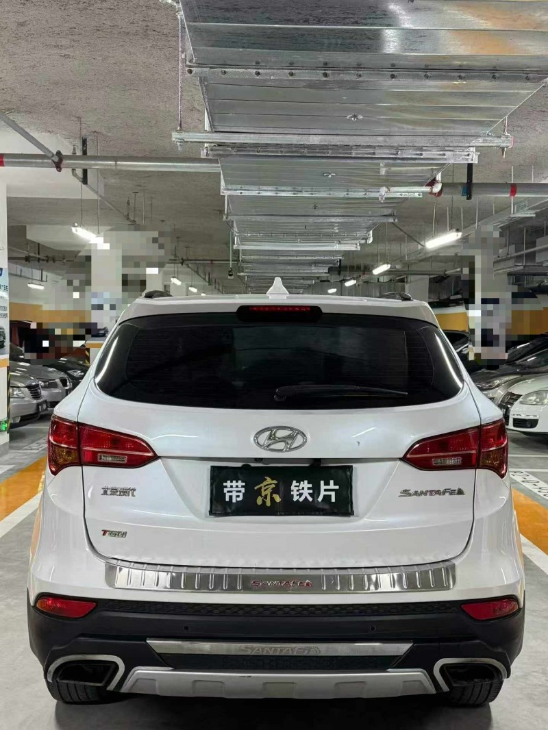北京15年现代全新胜达5