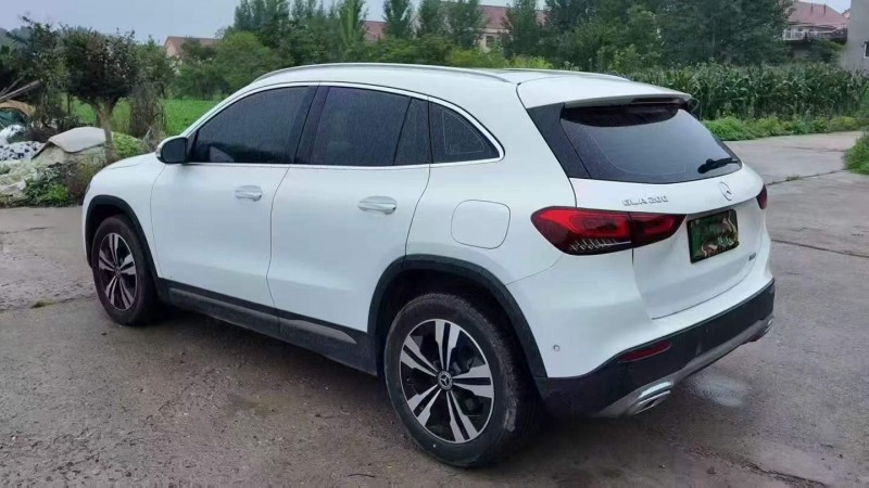 东营22年奔驰GLA9