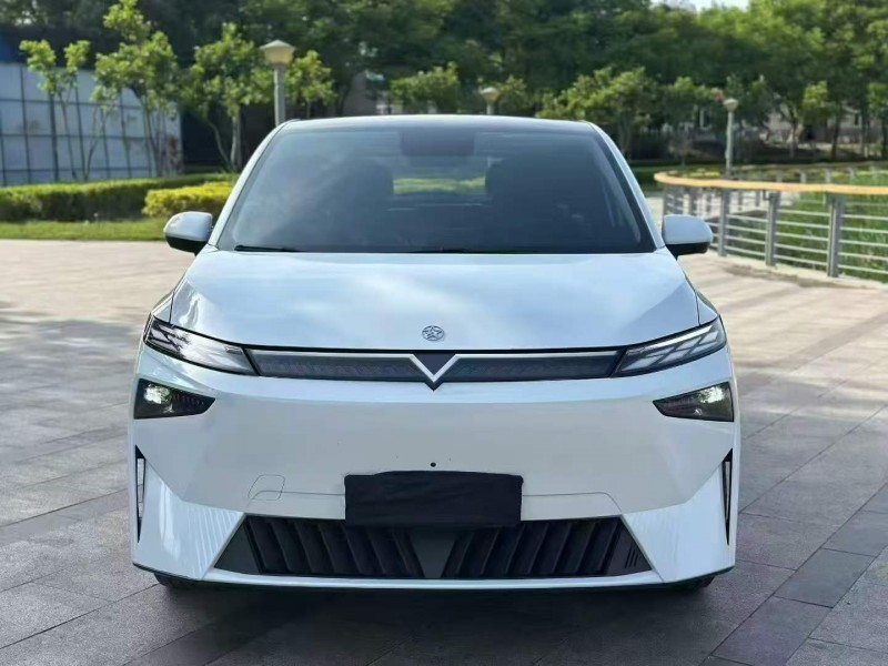 济宁24年启辰VX61