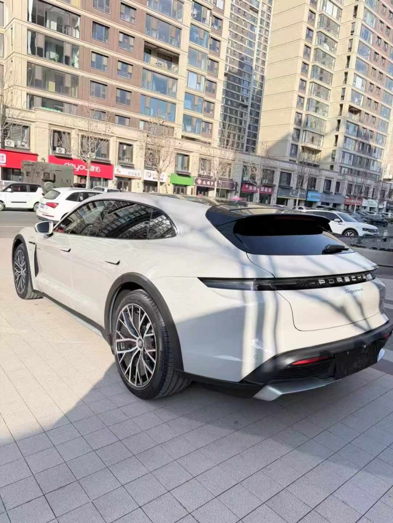 徐州23年保时捷Taycan8