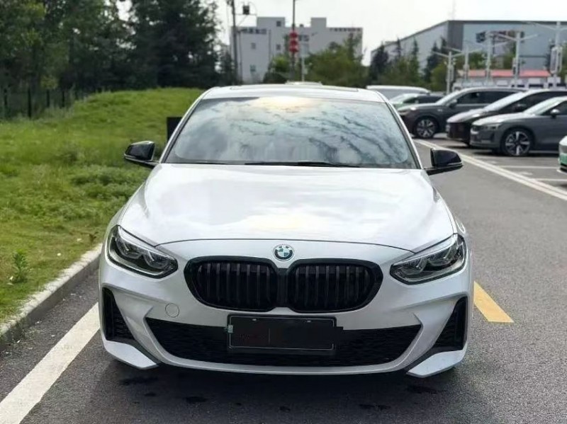 六安22年宝马1系1