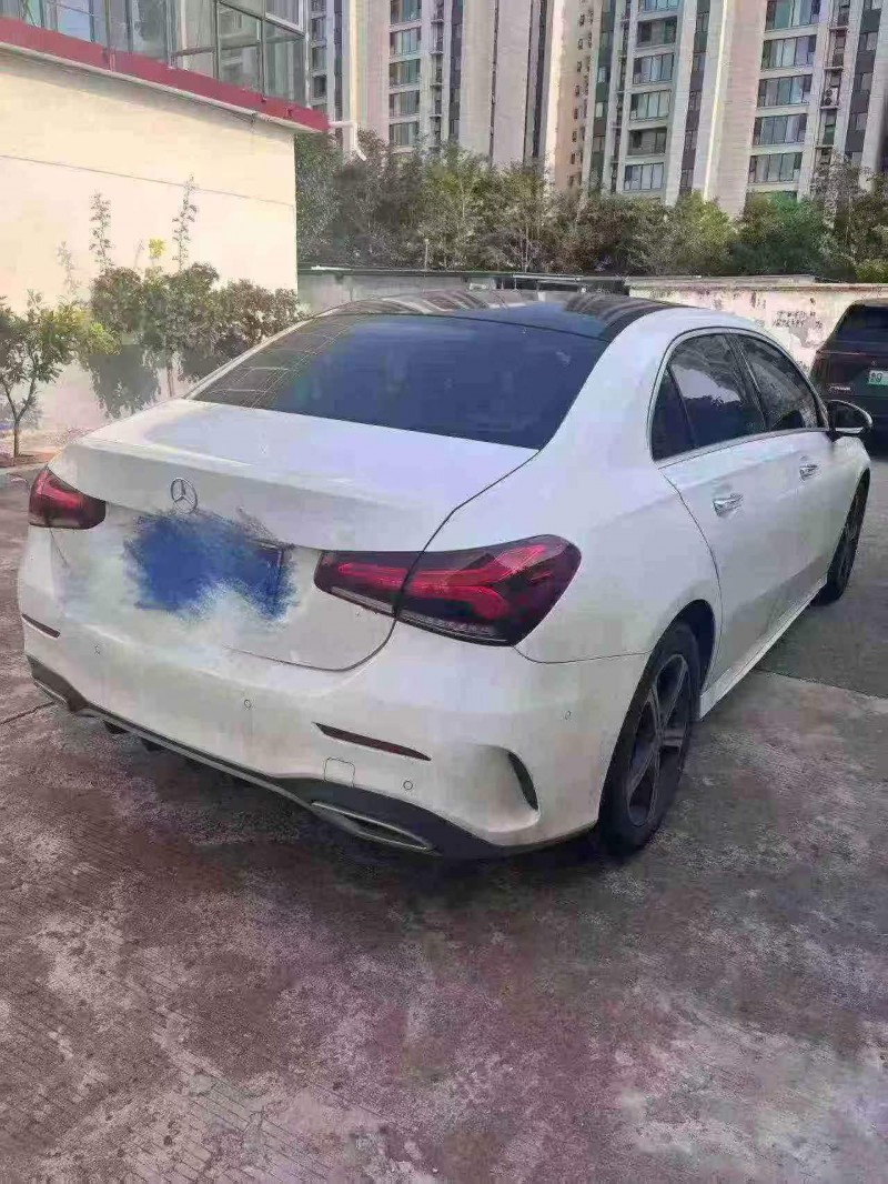 濟寧22年奔馳A4