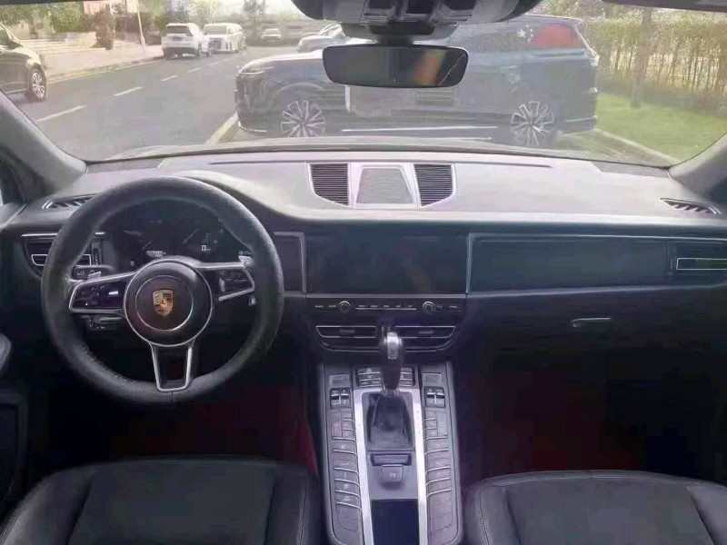 廣州19年保時捷Macan9