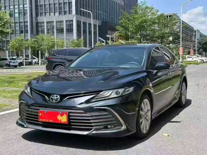 广州22年丰田凯美瑞3
