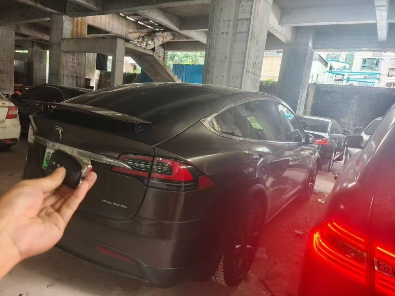 广州21年特斯拉MODEL X8