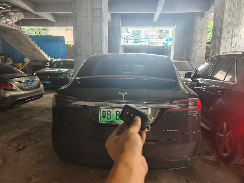 广州21年特斯拉MODEL X9