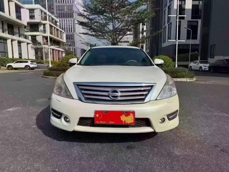 廣州12年日產天籟1