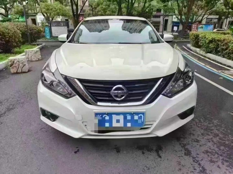 紹興17年日產天籟1