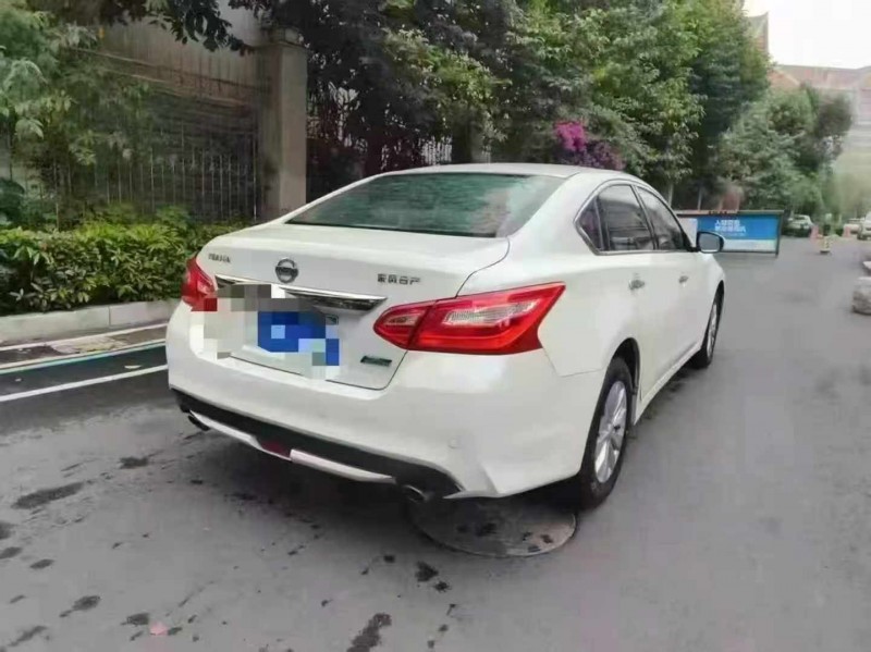 紹興17年日產天籟7
