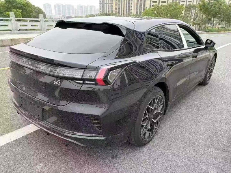 湖州26年极氪汽车0015