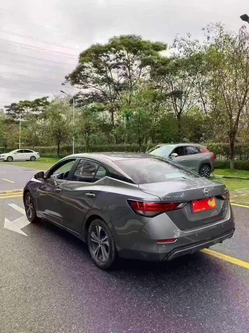 廣州20年日產軒逸7