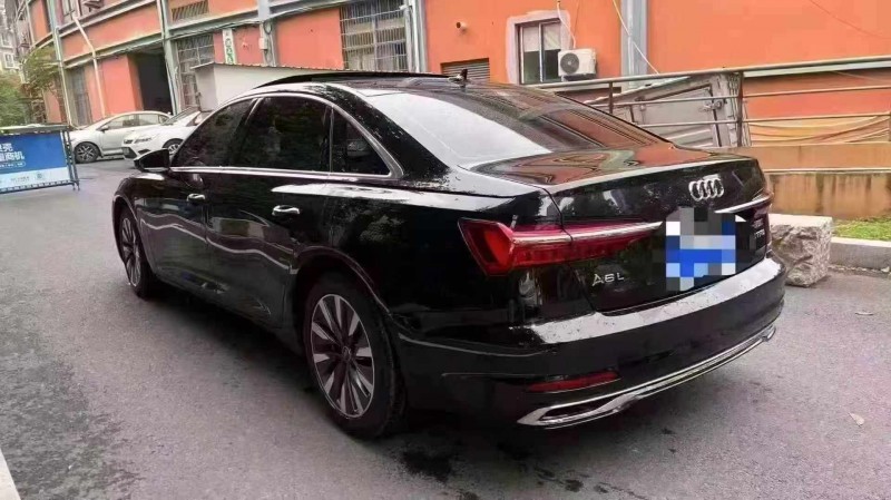 嘉兴23年奥迪A6L8