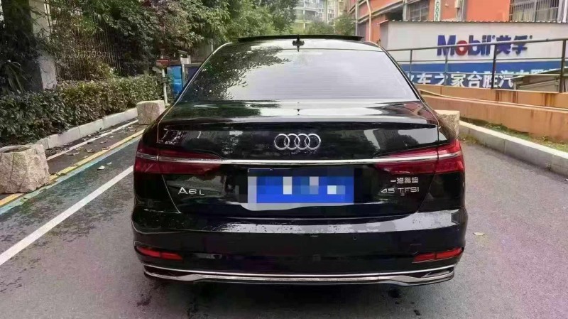 嘉兴23年奥迪A6L9