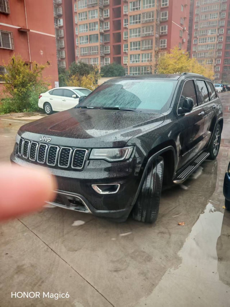 安阳22年Jeep大切诺基2