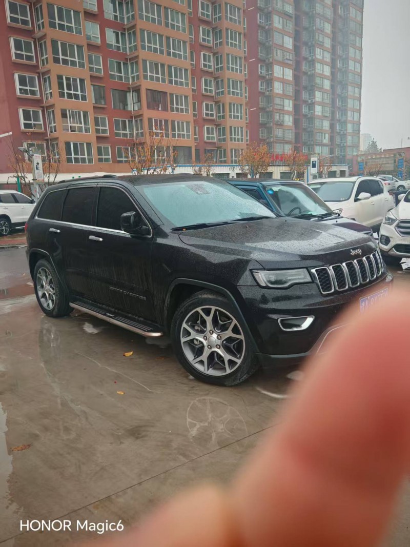 安阳22年Jeep大切诺基3