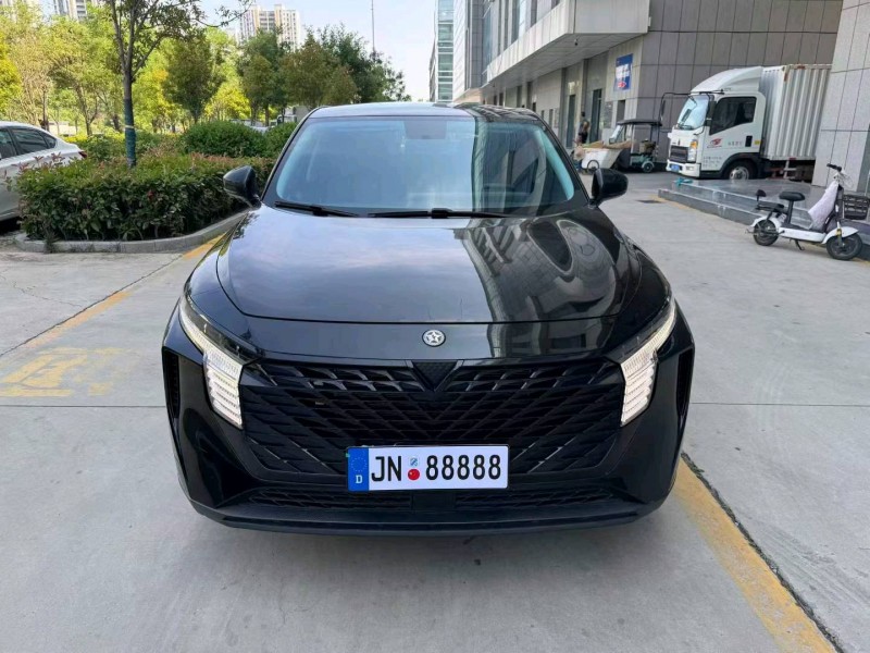 济宁22年启辰大V1
