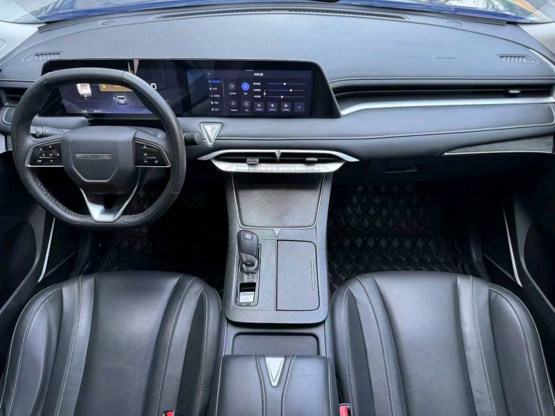济宁22年启辰大V8