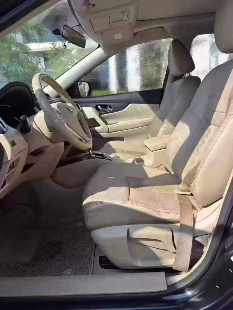 廣州16年日產奇駿5